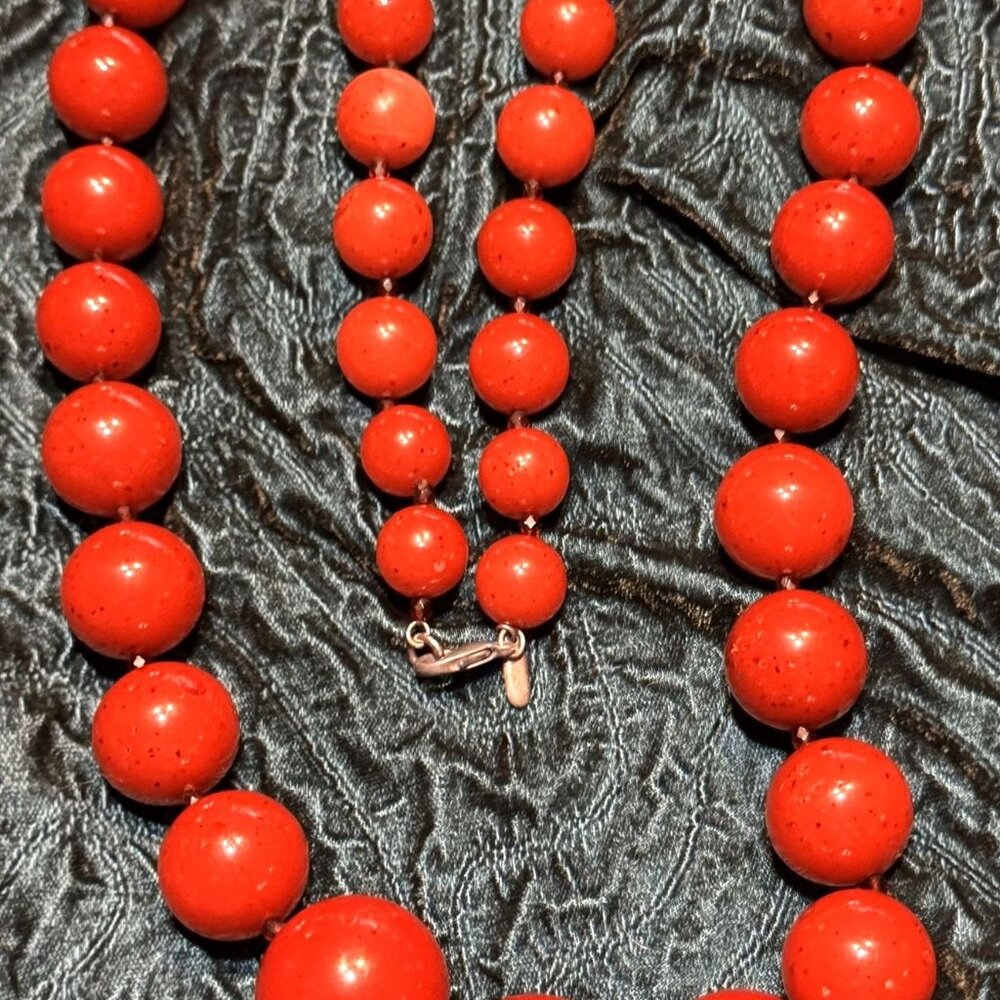 Ben-Amun Cherry Red Graduated Bead Necklace 36" Vintage Look Lobster Clasp Rock